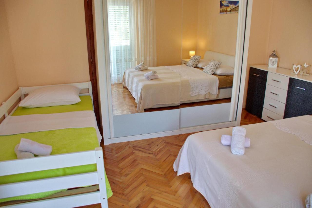 Two Bedroom Apartments Elvira Novalja Eksteriør billede